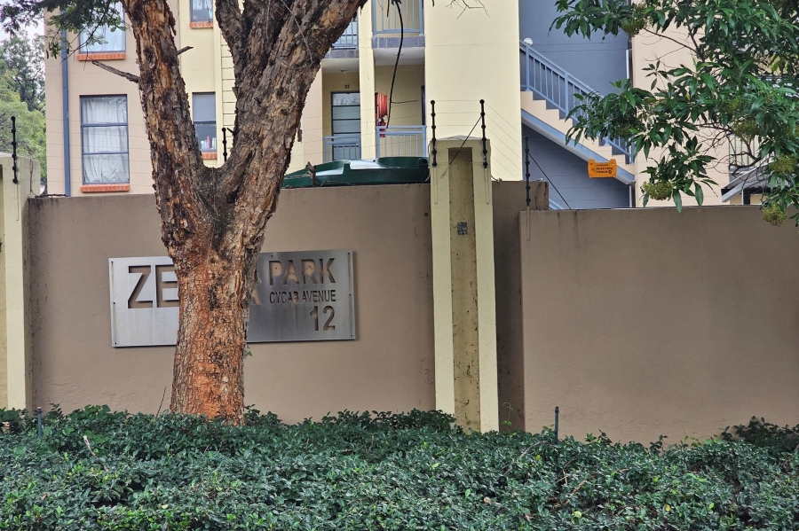1 Bedroom Property for Sale in Geelhoutpark North West